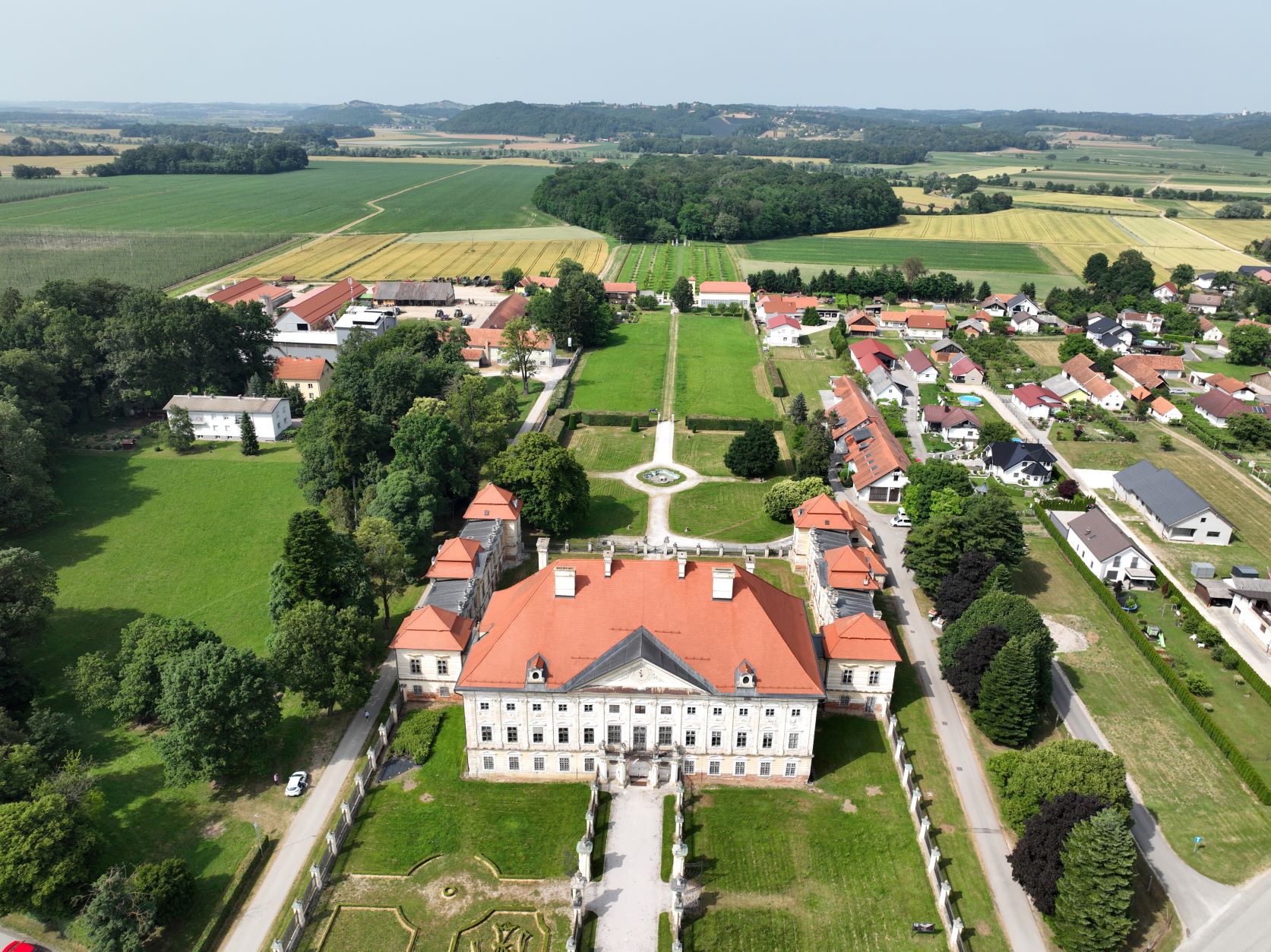 Občasnik ZVKDS: Obnovljena oranžerija dvorca Dornava